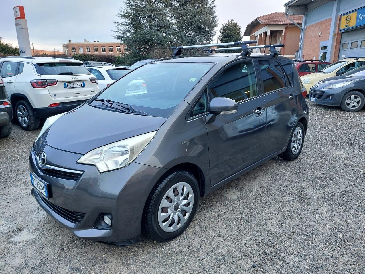 Toyota Verso-S 1.3 MT Lounge TENUTA BENISSIMO