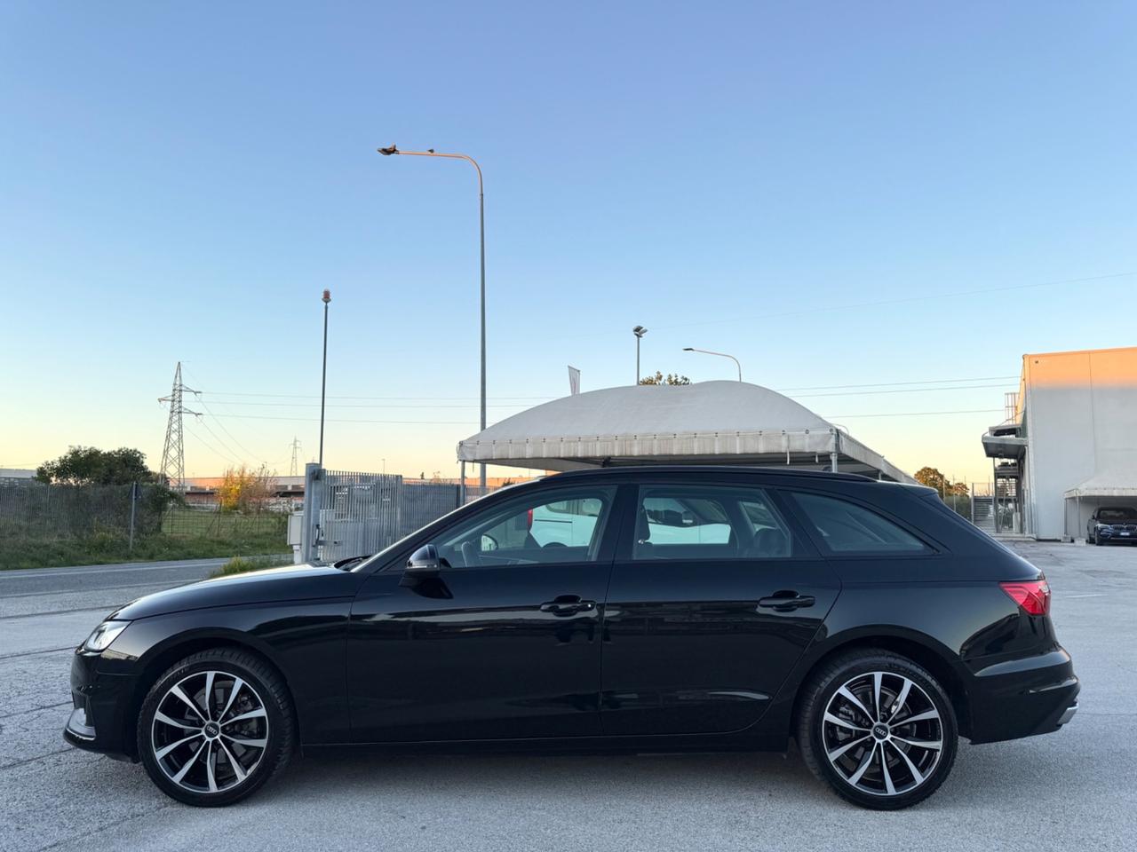 AUDI A4 Avant 2.0 Tdi S-Tronic - Led Virtual 18