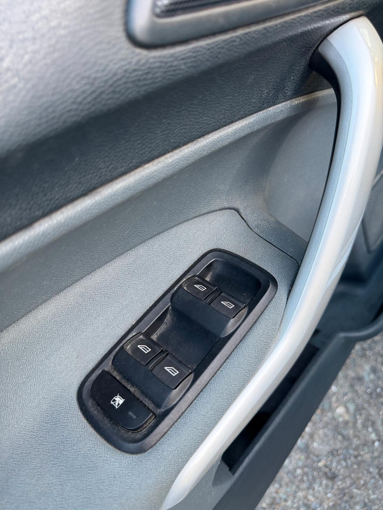 Ford Fiesta 1.4 5 porte Bz.- GPL Titanium