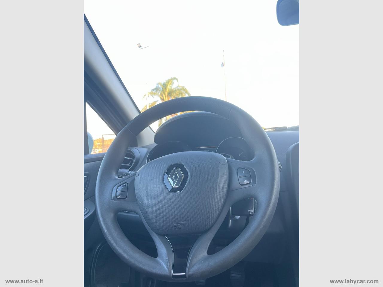 RENAULT Clio 1.2 75 CV 5p. Wave