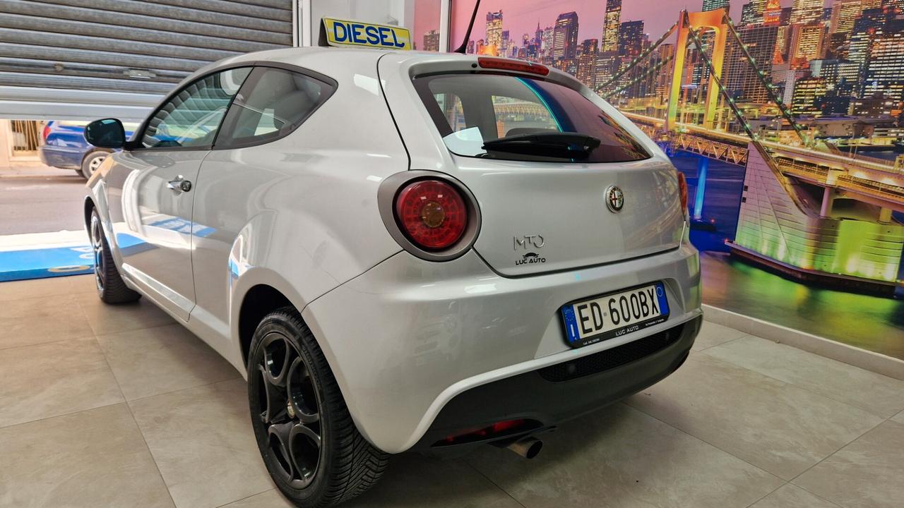 Alfa Romeo MiTo 1.3 JTDm-2 95 CV S&S Distinctive Premium Pack