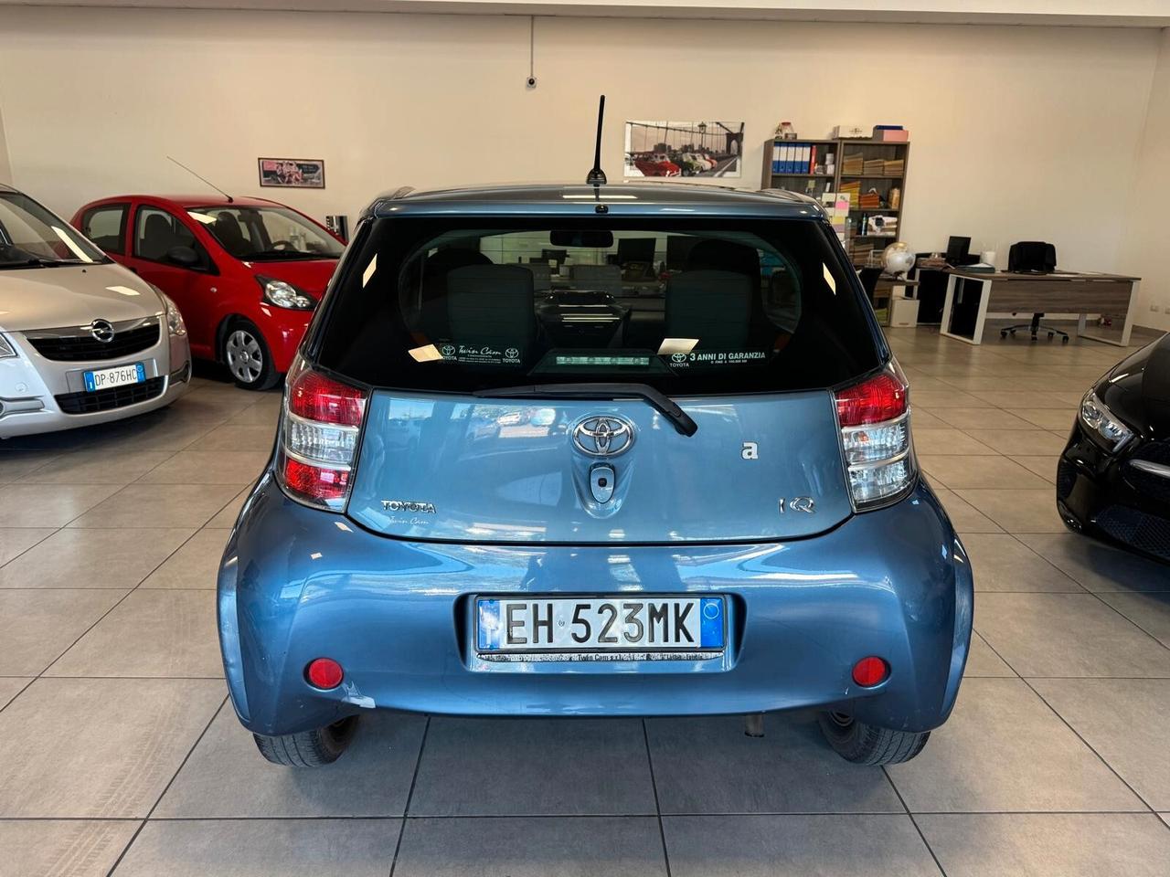 Toyota iQ 1.0 BENZ 68CV AUTOMATICA 2011