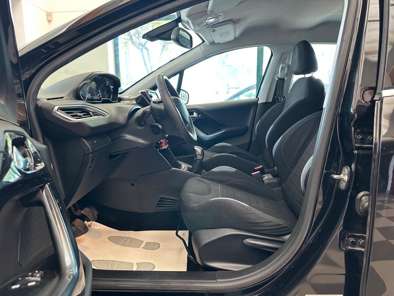 Peugeot 208 1.2 VTi 82 CV 5 porte Allure
