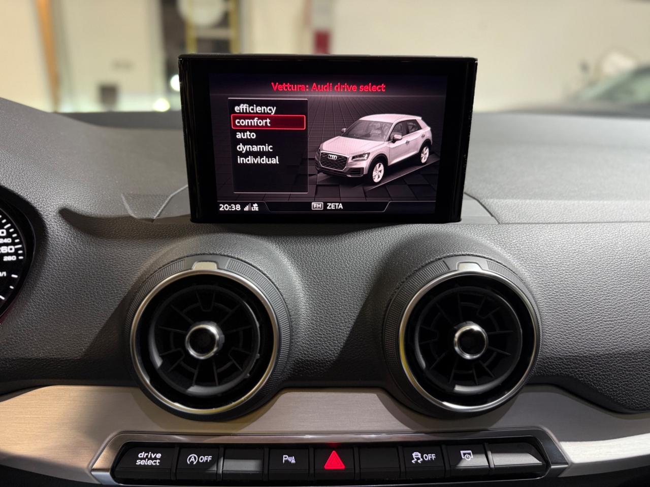 Audi Q2 35 TFSI 1.5 150 CV S-LINE Identity Black