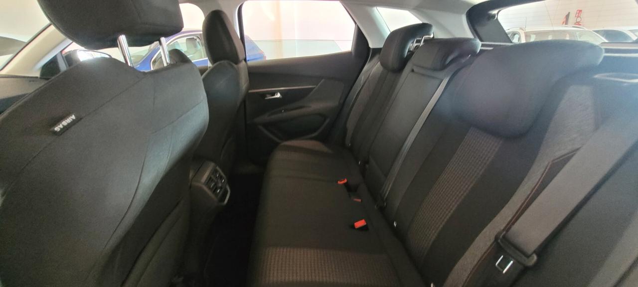 Peugeot 3008 BlueHDi 130 S&S Business