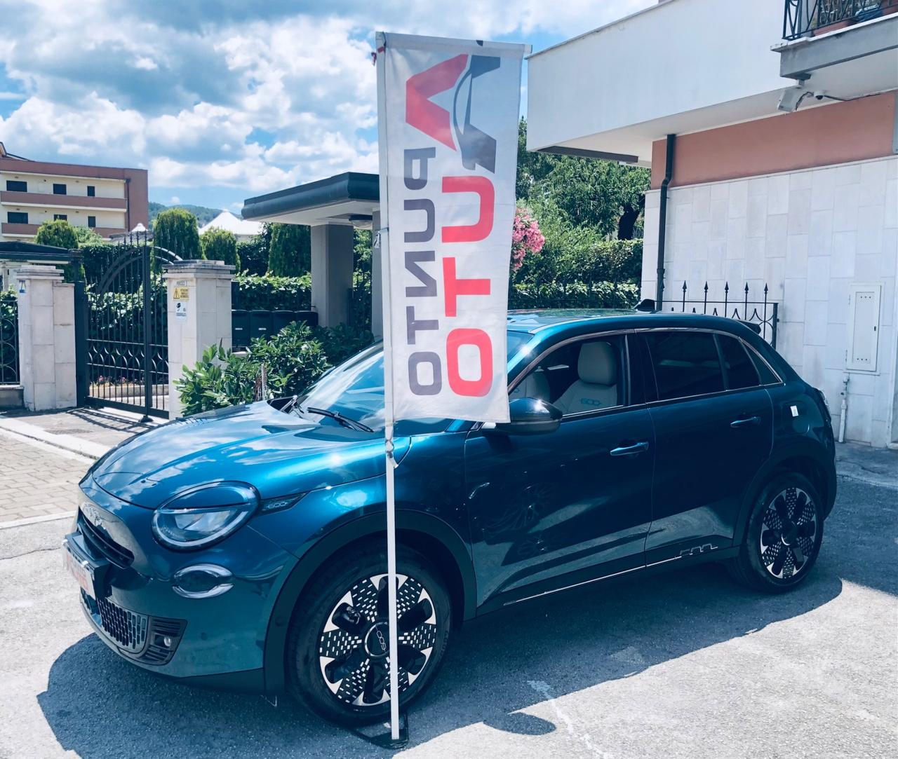 Fiat 600 Hybrid 110 CV DCT MHEV Business