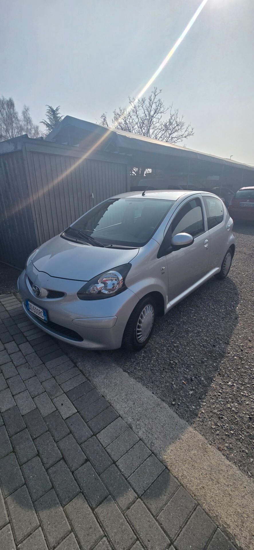 Toyota Aygo 1.0 12V VVT-i 5 porte