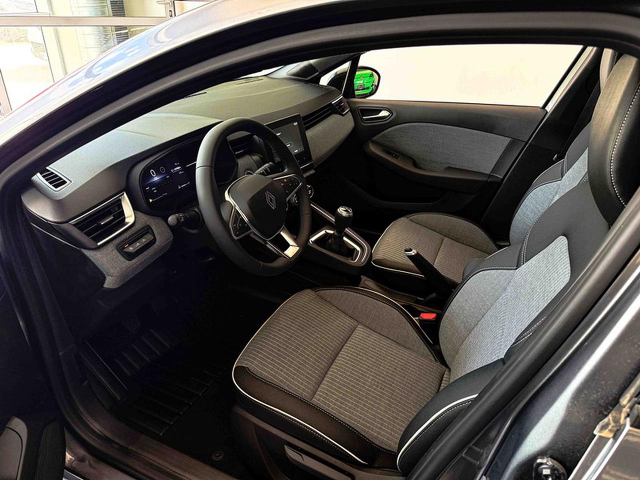 Renault Clio 1.0 tce techno 90cv