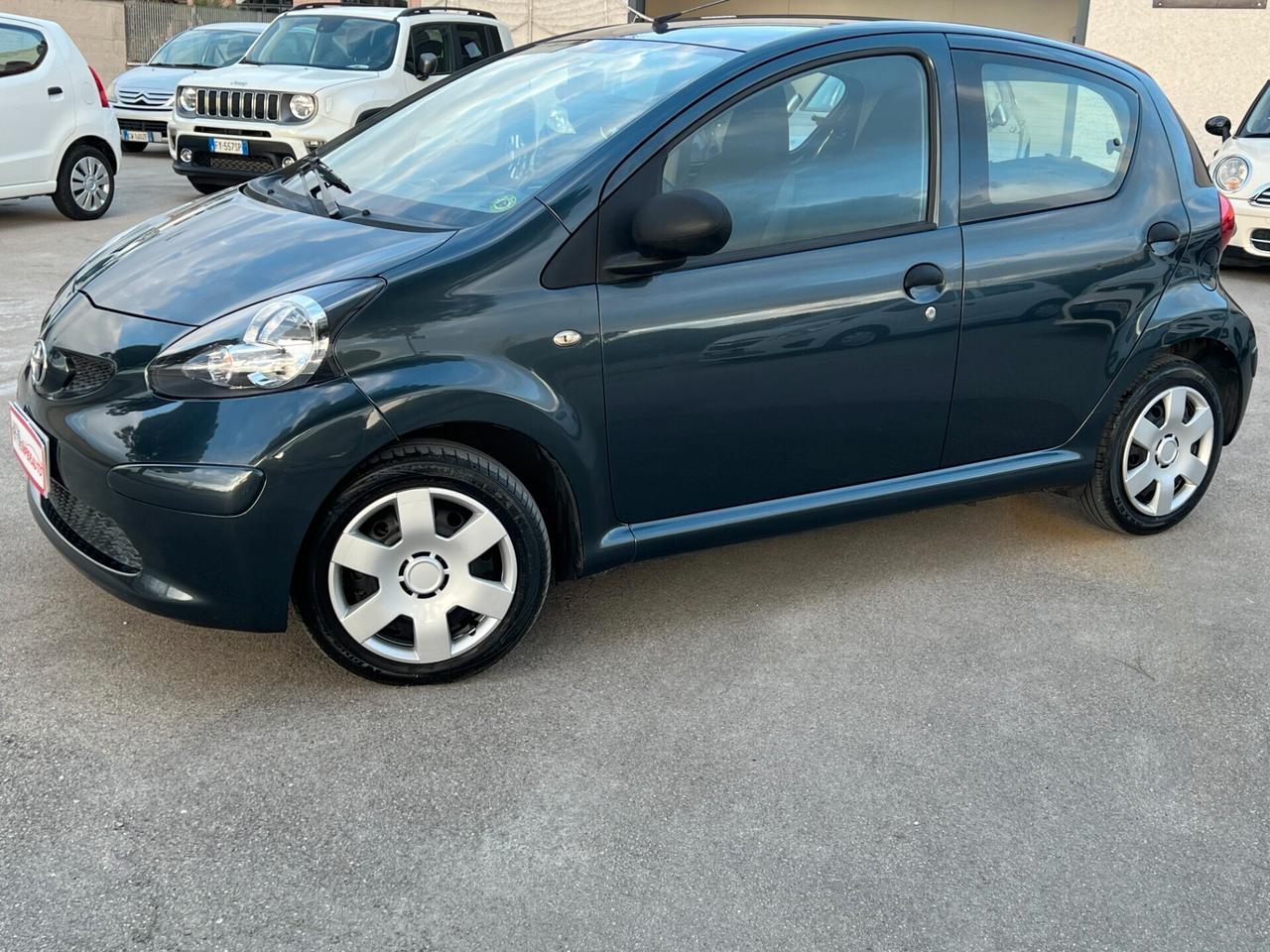 Toyota Aygo 1.0 Now TAGLIANDATA CON GARANZIA