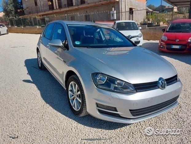 VOLKSWAGEN Golf 7 2015 permuta e finanziamento