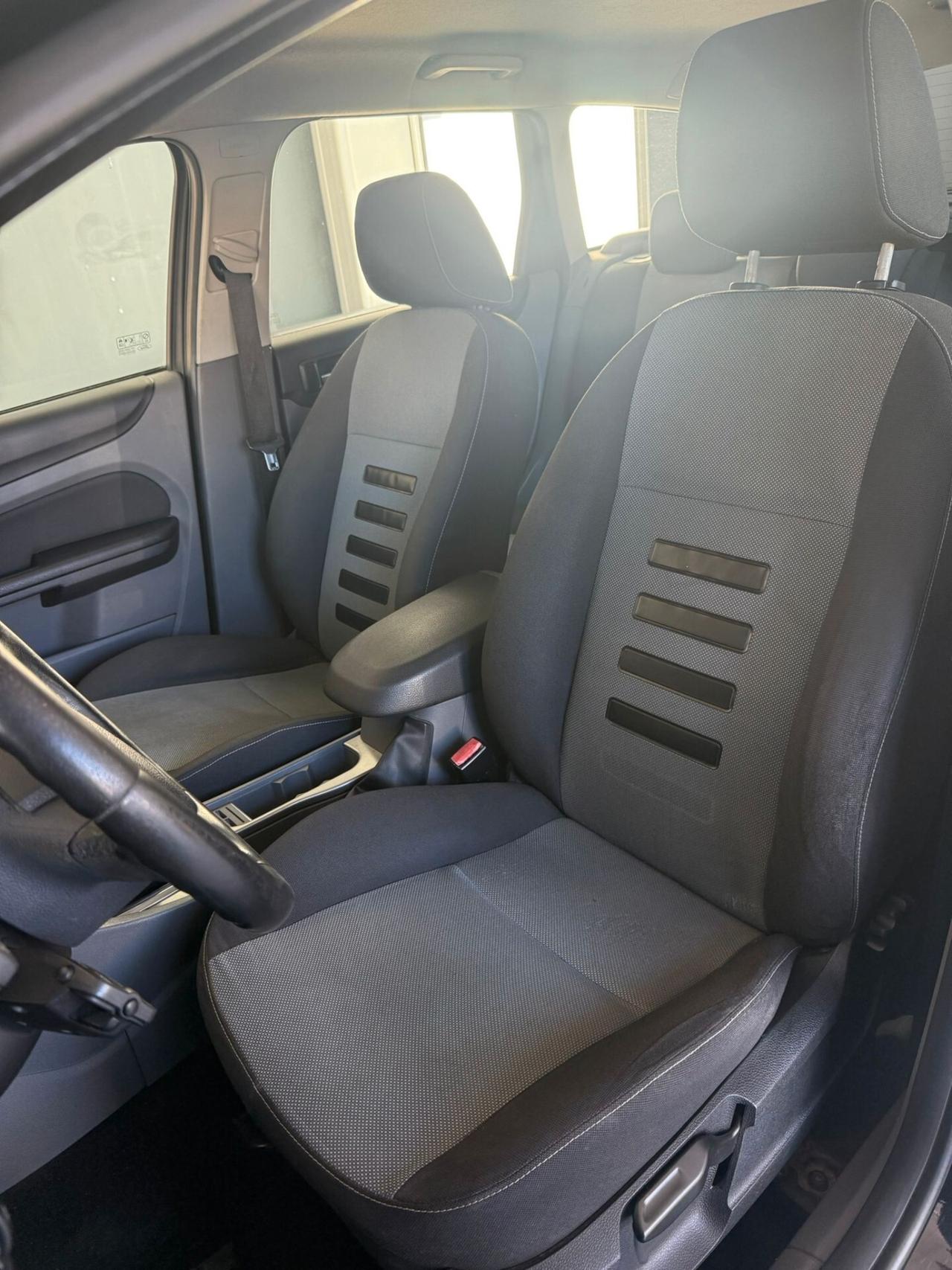 Ford Focus 1.6 TDCi (110CV) 5p. Tit. DPF