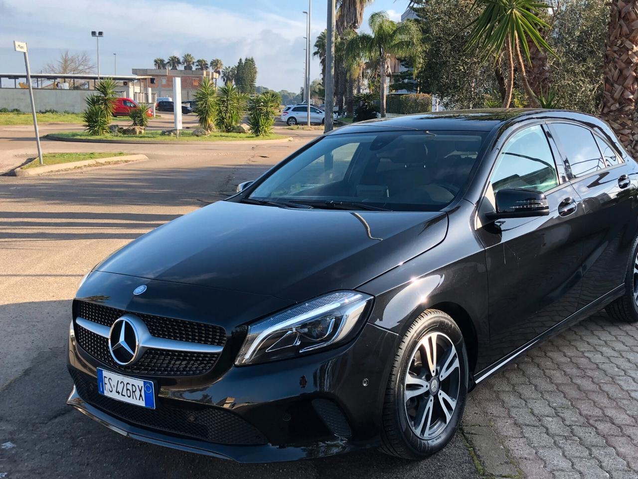 Mercedes-benz A 180 d Premium