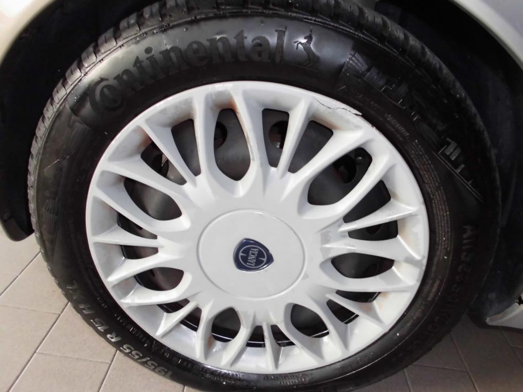 Lancia Ypsilon 1.3 MJT 90 CV Oro Plus