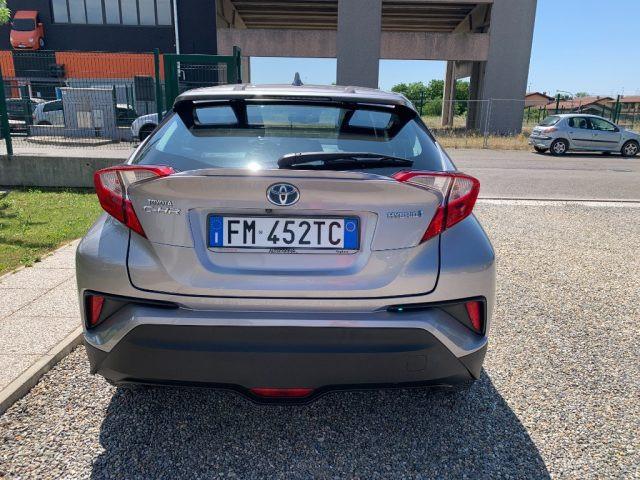 TOYOTA C-HR 1.8 Hybrid E-CVT Business