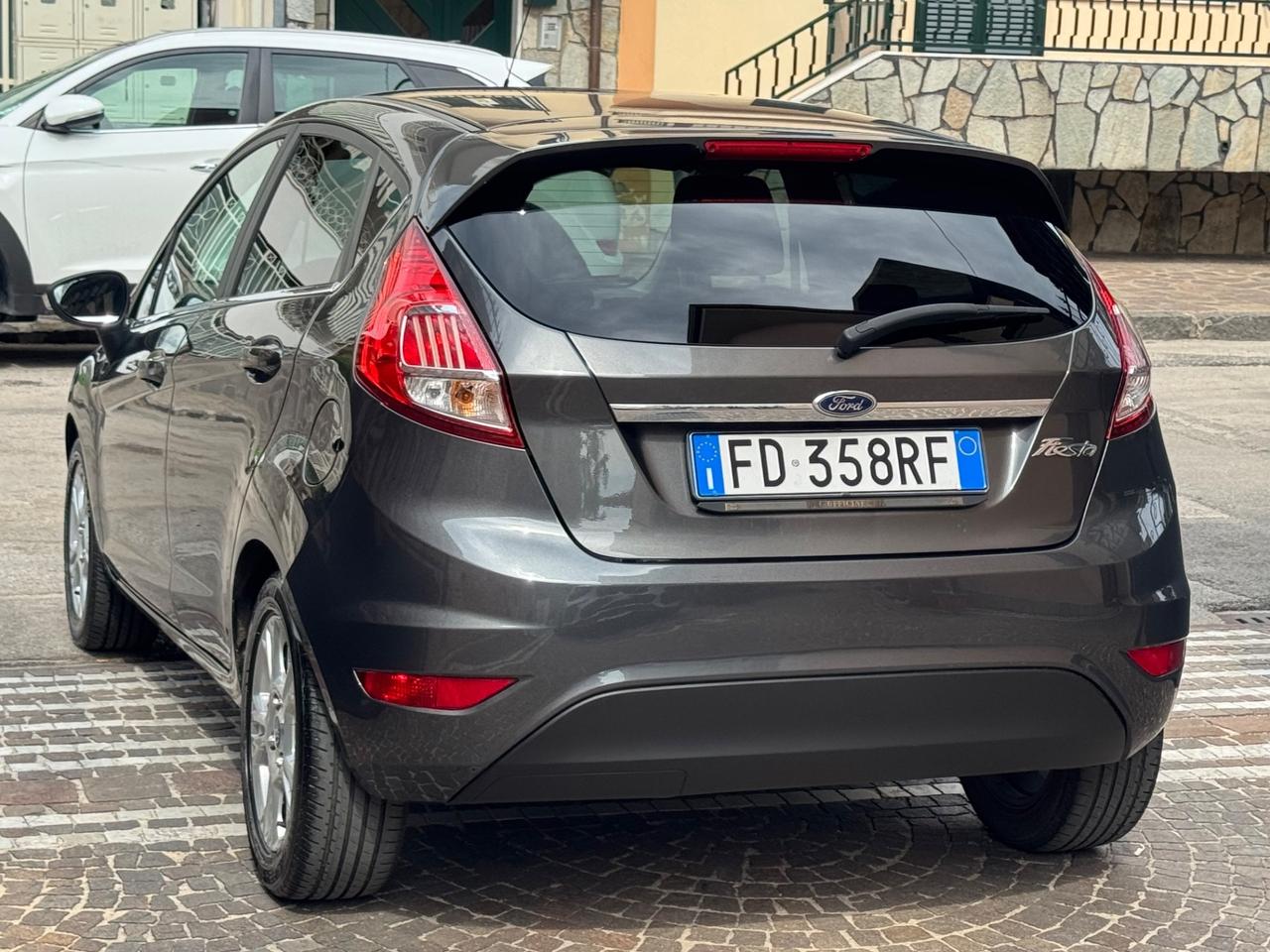 Ford Fiesta 1.5 TDCi 75CV 5 porte Titanium