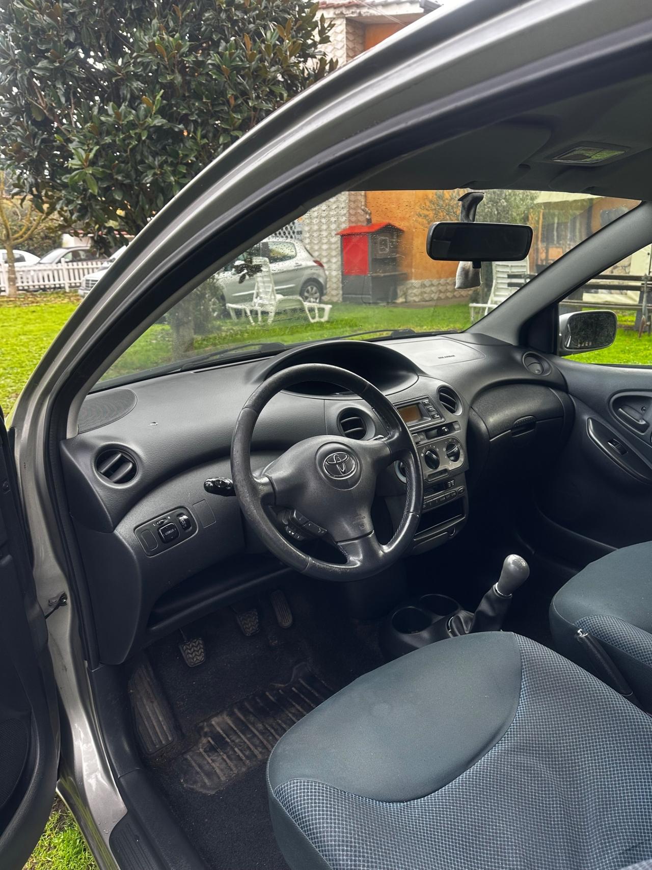 Toyota Yaris 1.0 3 porte Sol