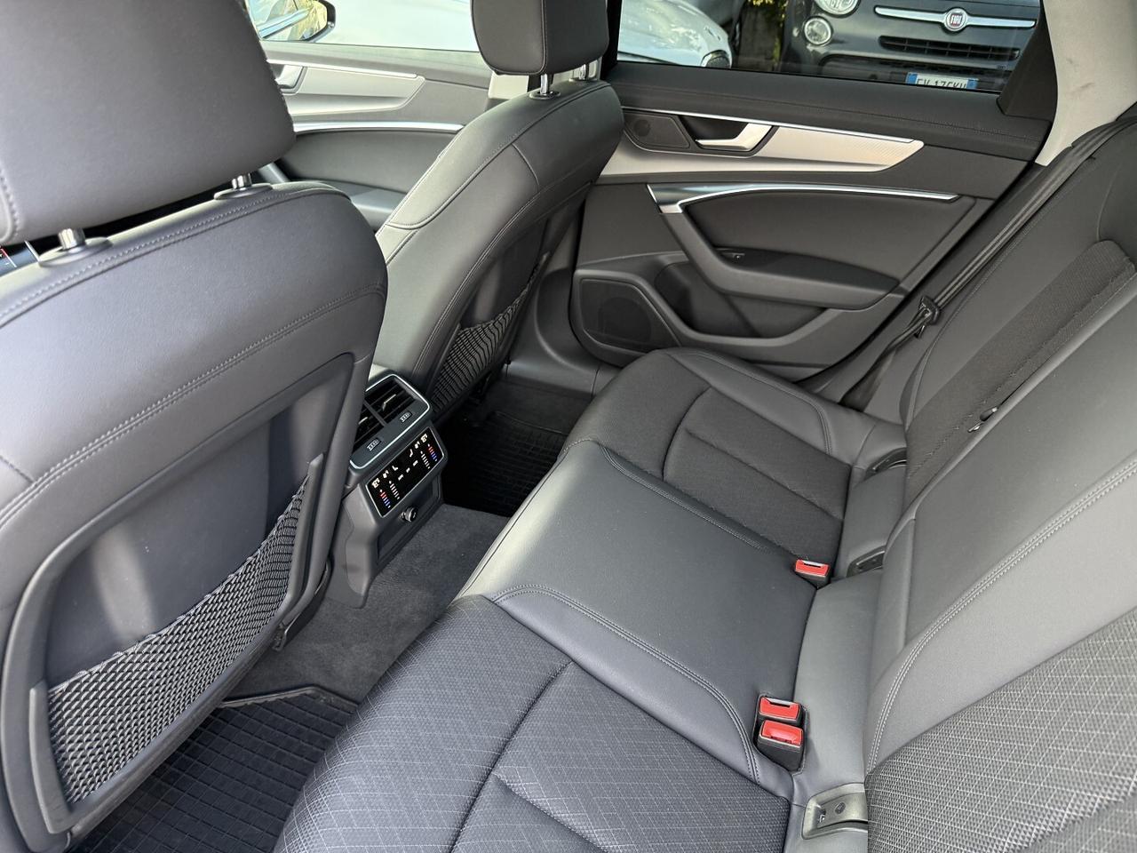 AUDI A6 AVANT VIRTUAL TDI-HYBRID BLACK LINE