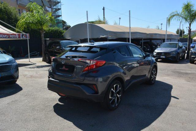 TOYOTA C-HR 1.8 Hybrid E-CVT Lounge