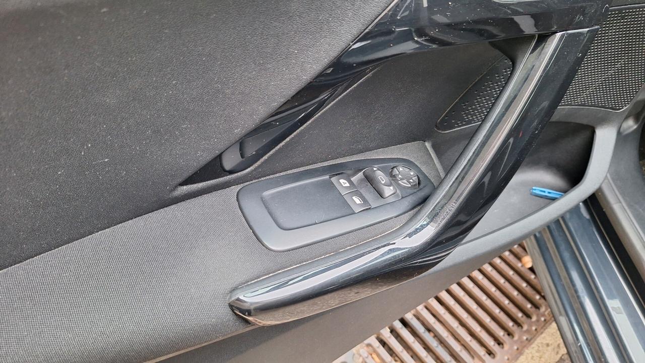 Peugeot 208 PureTech 68 5 porte Active