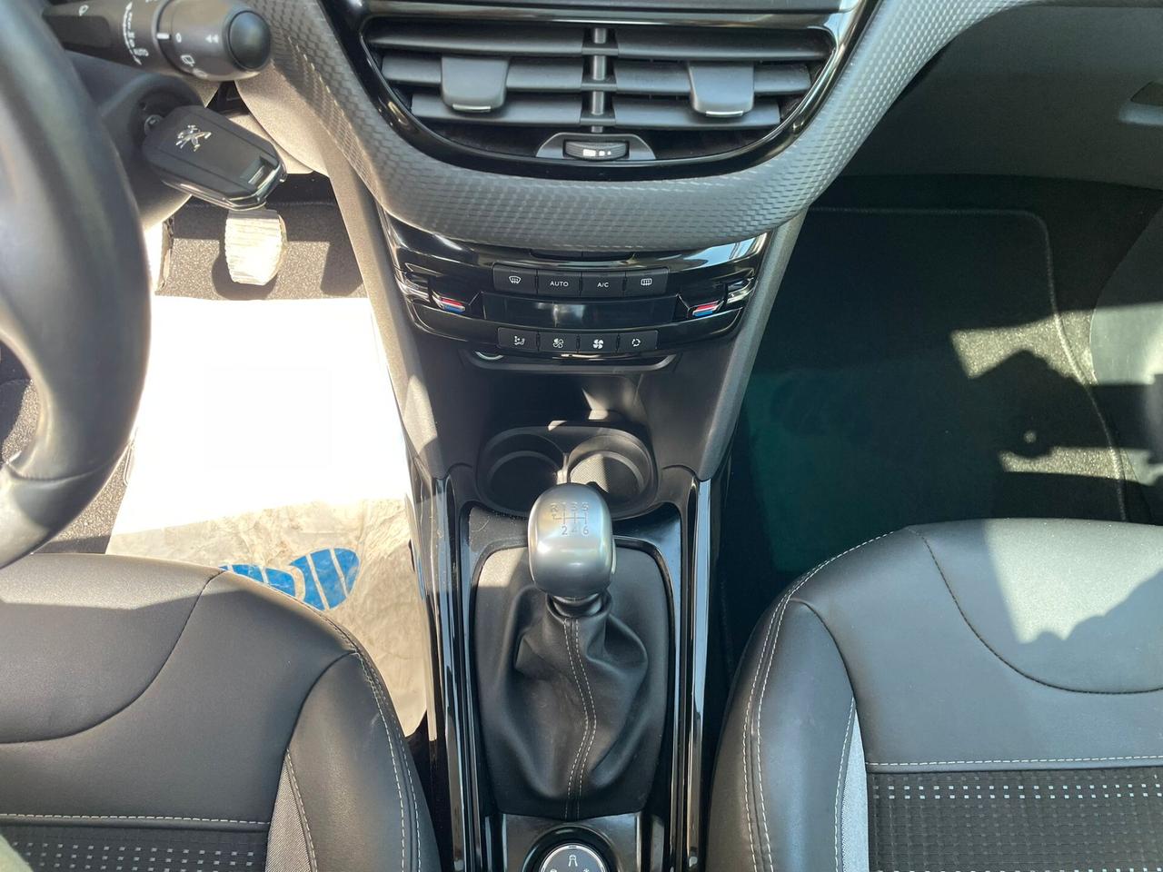 Peugeot 2008 1.6 HDI 120cv Black Matt