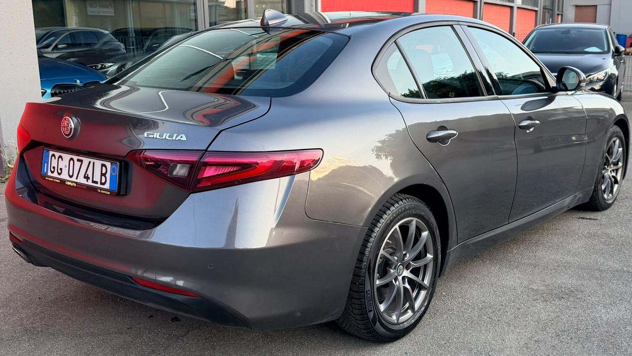 Alfa Romeo Giulia 2.2 Turbodiesel 160 CV AT8