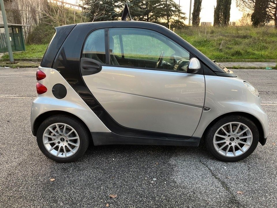 SMART FORTWO COUPE' PULSE (45 kW) - ANNO 2007 - € 4.300 TRATTABILI