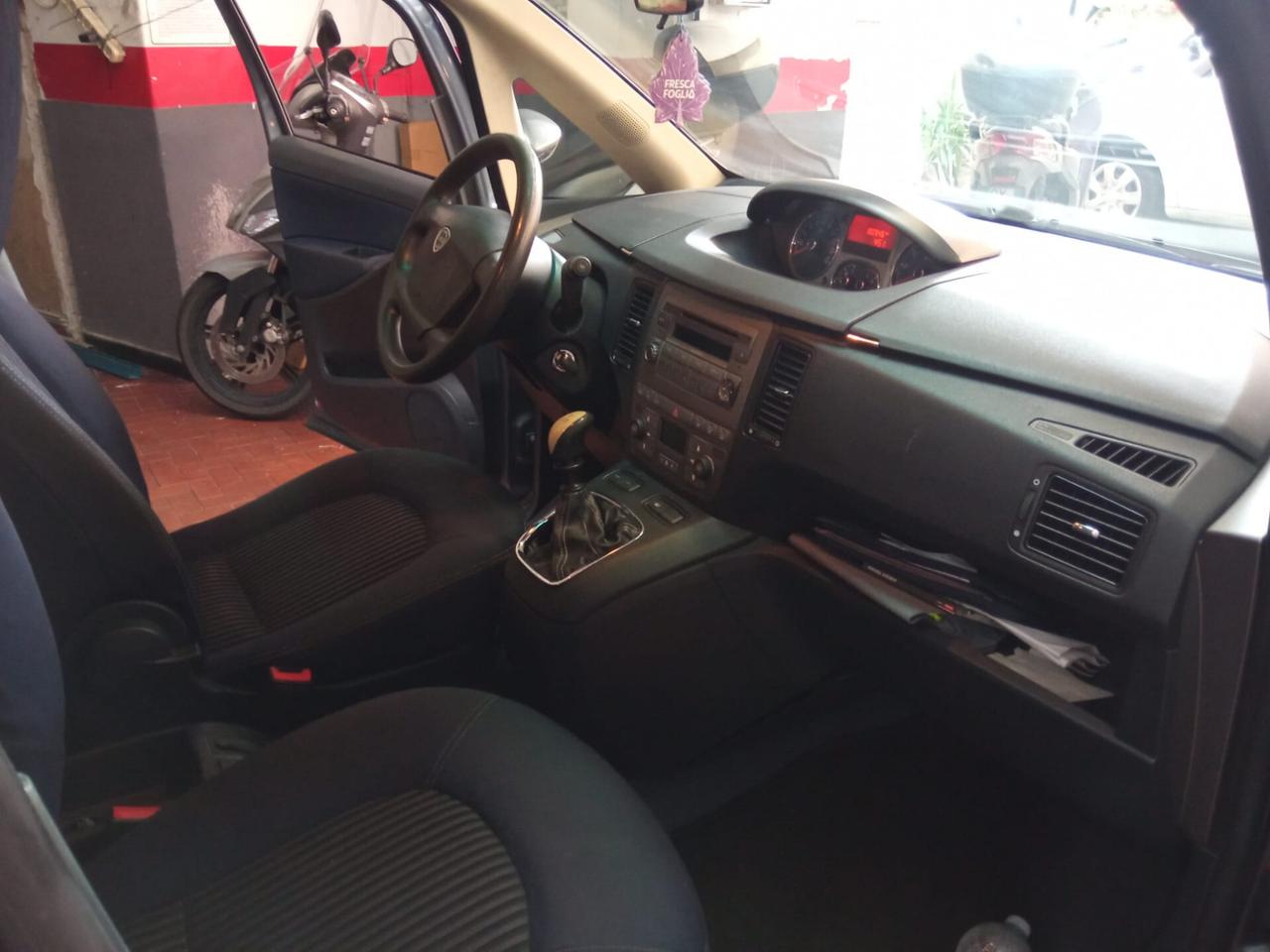 Lancia MUSA 1.4 16V Poltrona Frau