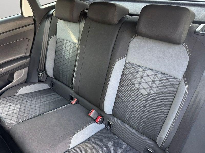 Volkswagen Taigo 1.0 TSI R-LINE DSG 110 CV