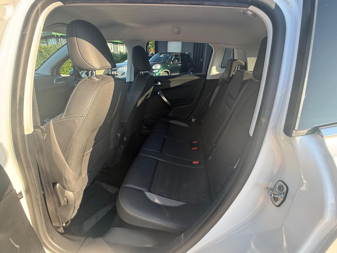 Peugeot 2008 PureTech 82 Allure