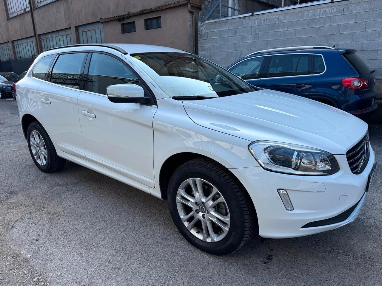 Volvo XC 60 D4 Geartronic Summum*EURO6*NAVI*CERCHI