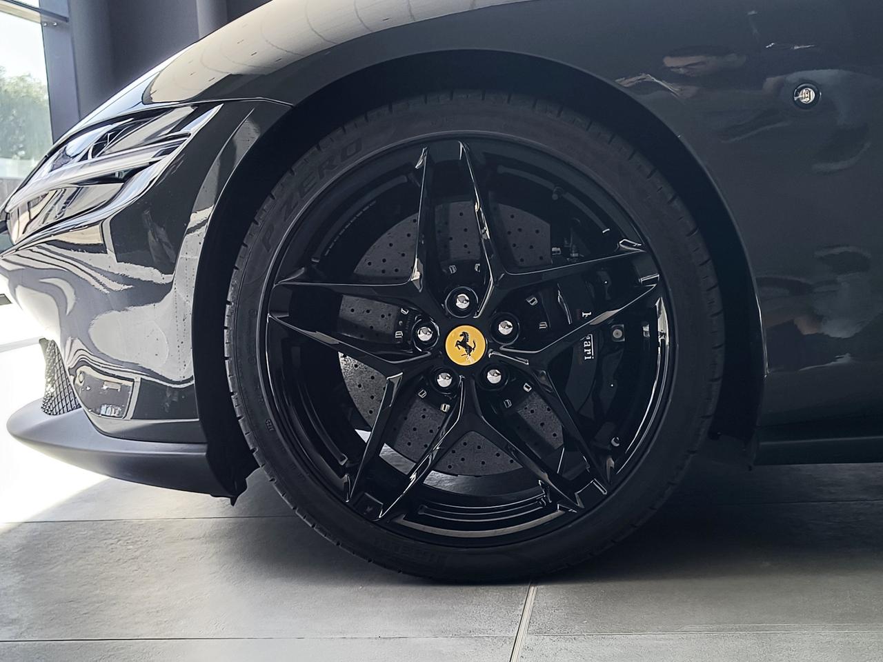 FERRARI Roma Spider - Roma Spider 3.9 F1 dct
