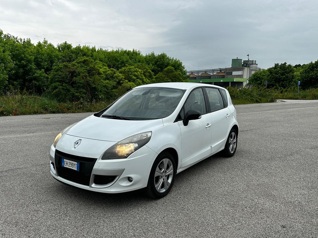 Renault Scenic Scénic X-Mod 1.5 dCi 110CV Attractive