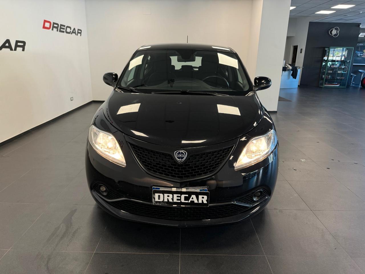 Lancia Ypsilon 1.2 69 CV 5 porte S&S Gold NEOPATENTATI