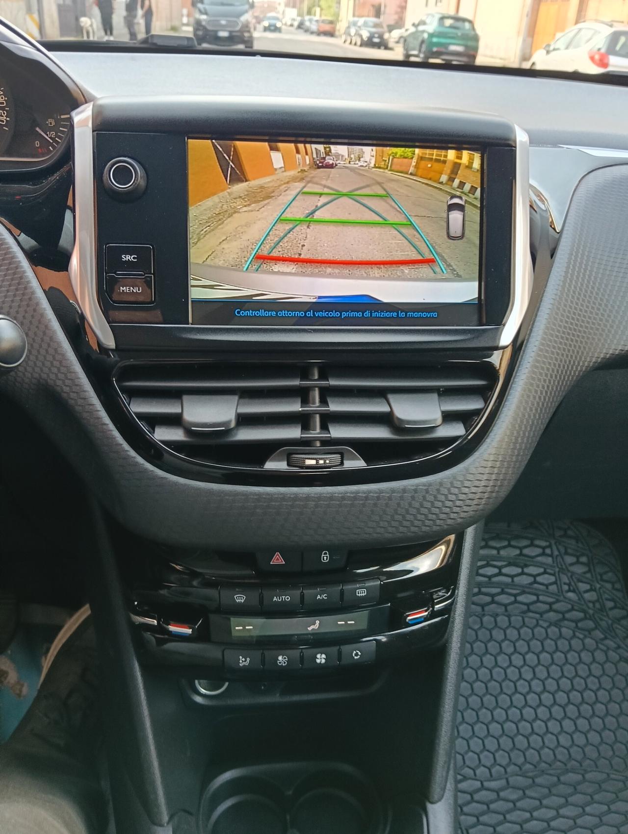 Peugeot 208 PureTech 82 5 porte Allure