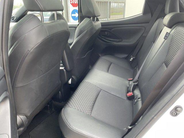 TOYOTA Yaris 1.5h Lounge