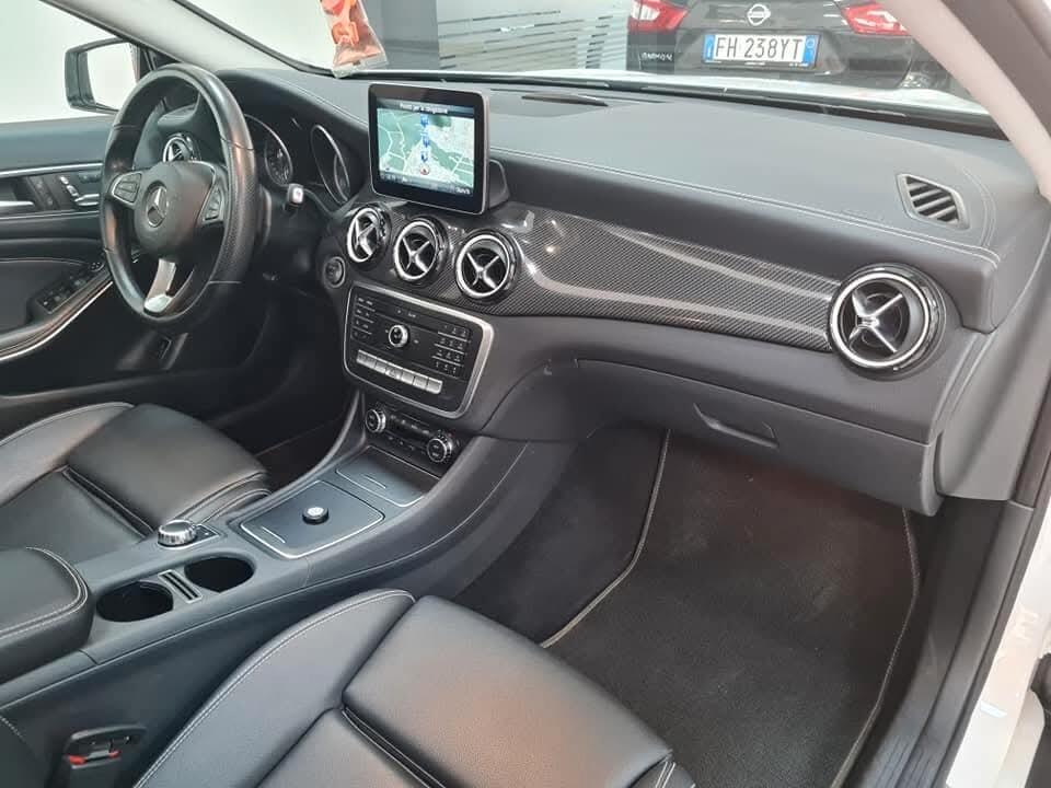Mercedes-benz GLA 200 d Automatic 4Matic Premium
