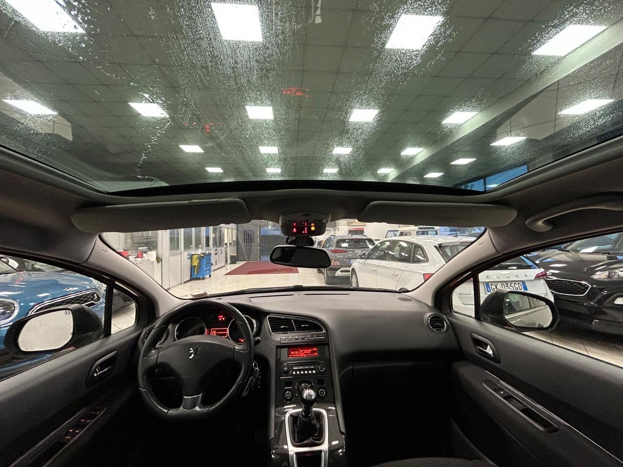 Peugeot 5008 2.0 HDi 150CV Allure