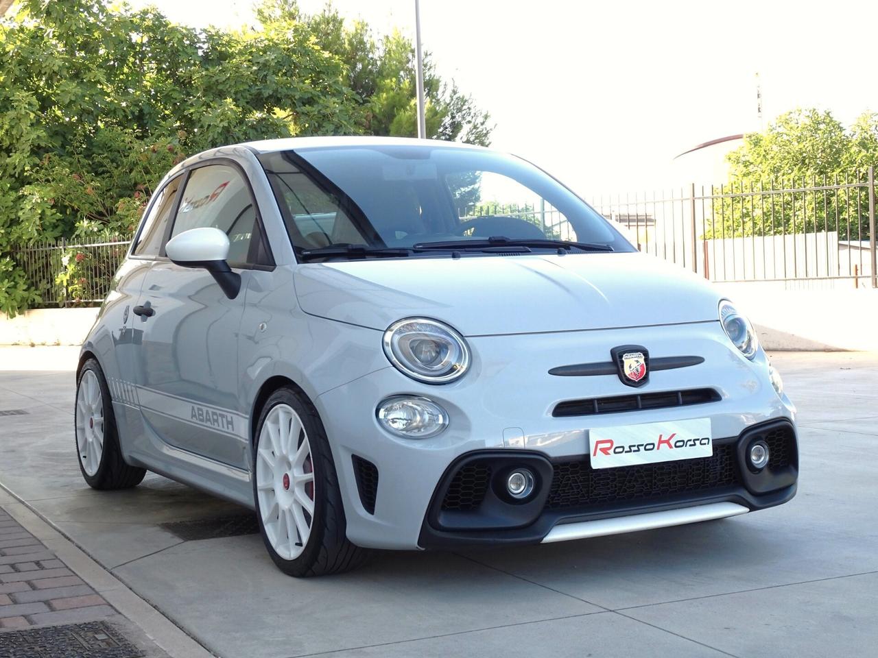 ABARTH 595 esseesse 70th 180CV AKRAPOVIC/CARPLAY