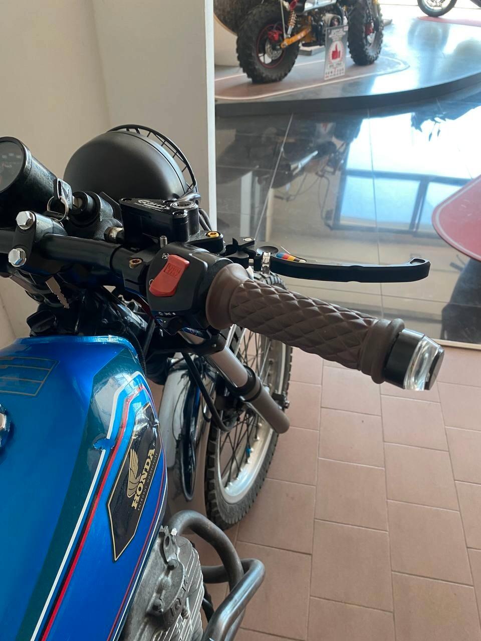 Honda dominator 650