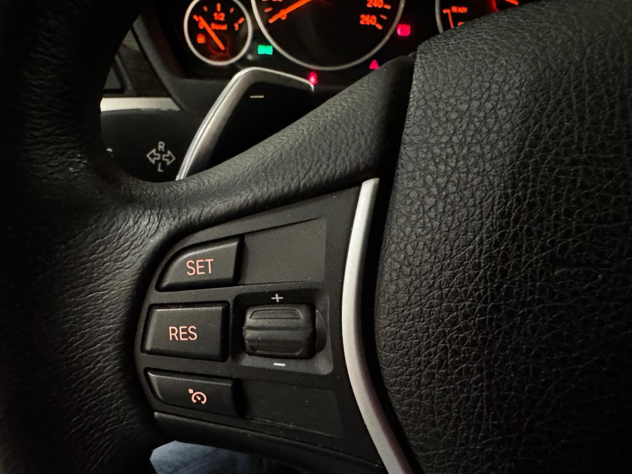 Bmw 320 320d xDrive Touring Luxury-4x4-Garantita-Permute