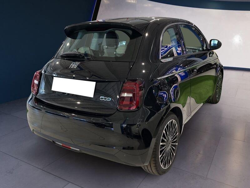 FIAT 500e 500 elettrica La Nuova 500 Serie1 La Nuova 500 - La Prima By Bocelli Berlina