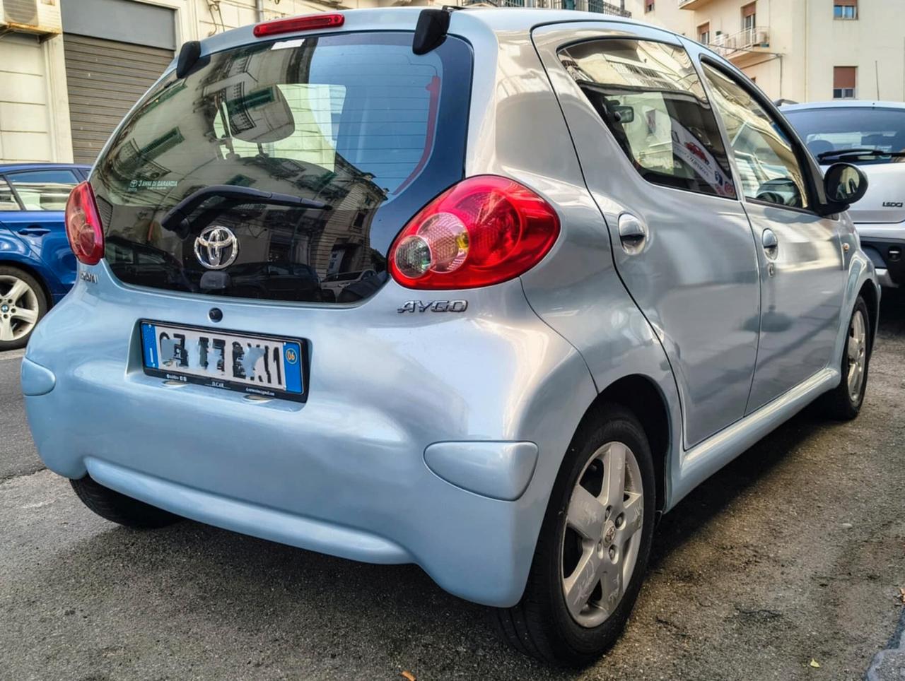 Toyota Aygo 1.0 12V VVT-i 5 porte Sol