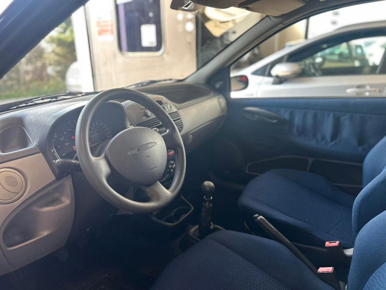 Fiat Punto 1.2i 16V soli 27000km
