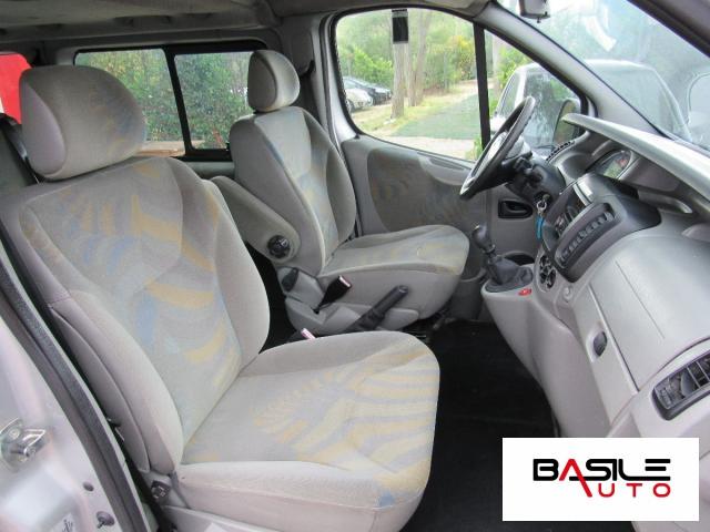 RENAULT TRAFIC 8 POSTI