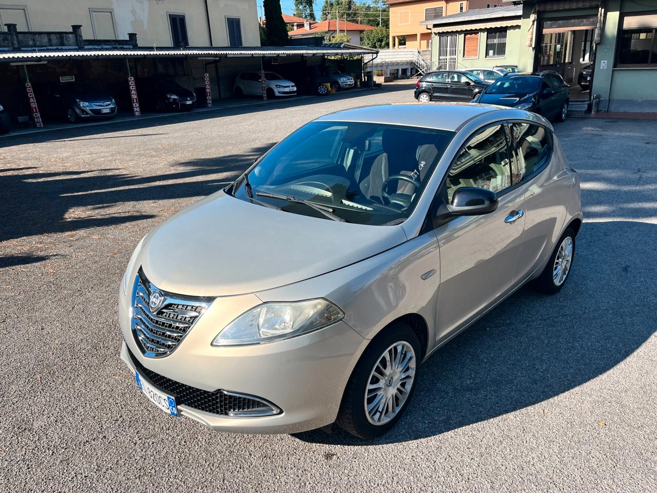 Lancia Ypsilon 1.2 69 CV 5 porte S&S Silver