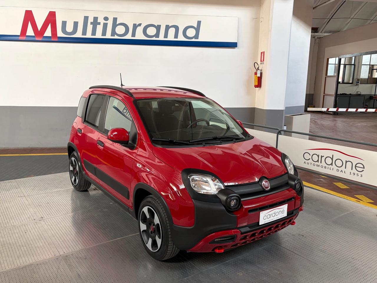 FIAT PANDA 1.0 HYBRID CROSS (25.000 KM!)