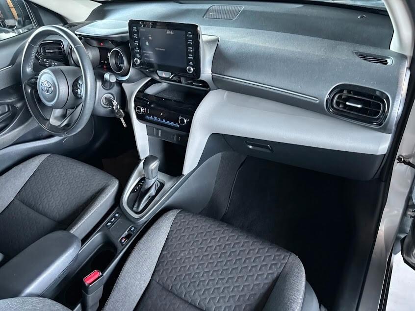 Toyota Yaris Cross 1.5 Hybrid . E-CVT Active
