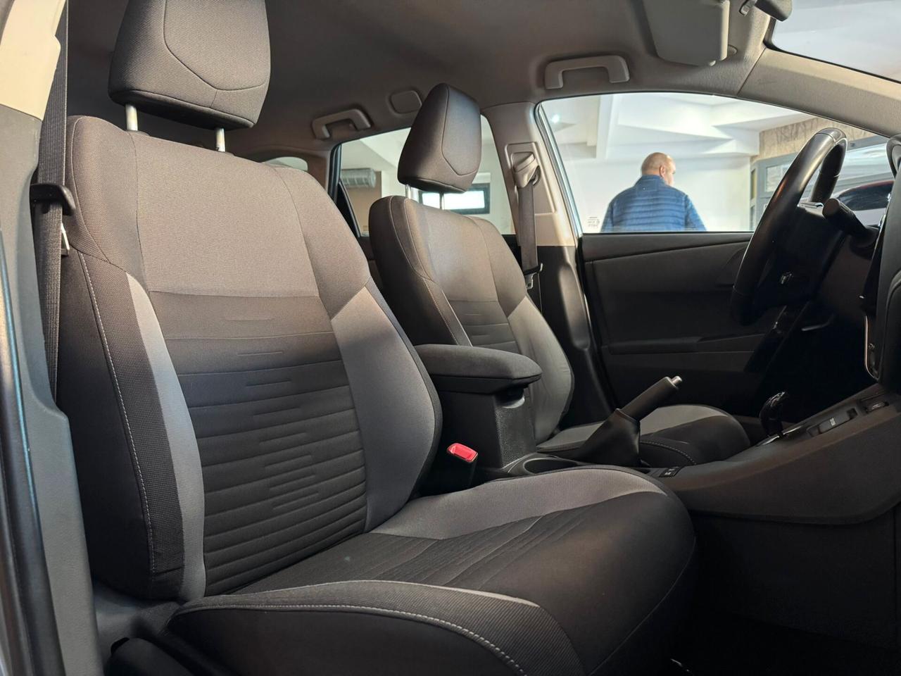 Toyota Auris Touring Sports 1.8 Hybrid Active