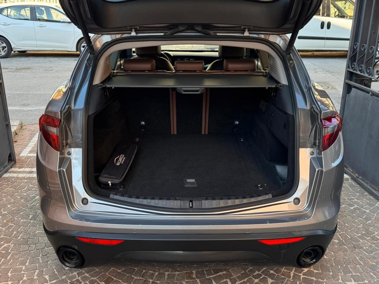 Alfa Romeo Stelvio 2.2 Turbodiesel 190 CV AT8 Q4 Sprint