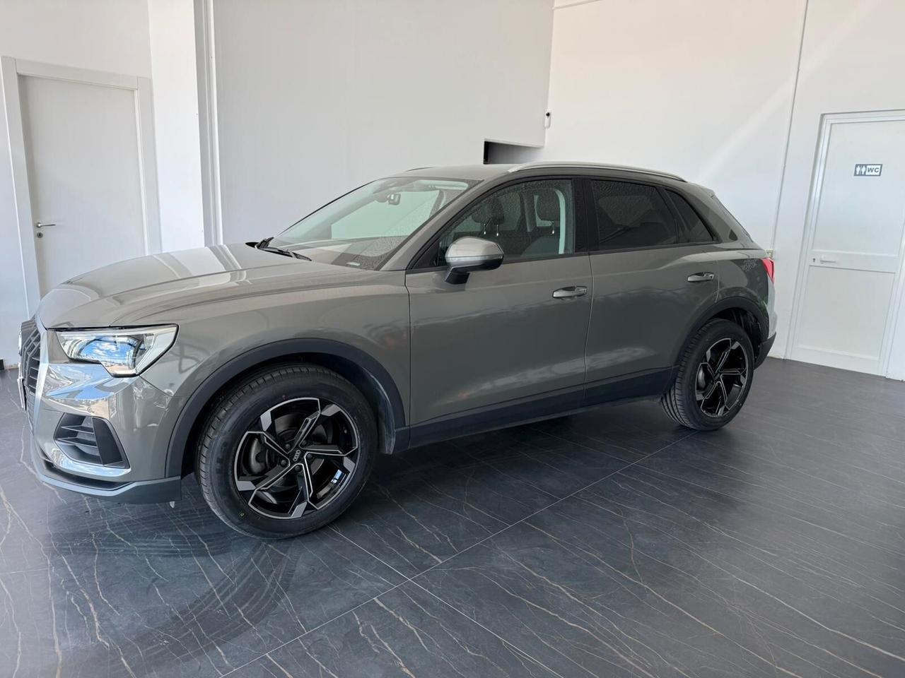 Audi Q3 35 TDI S tronic Business Advanced
